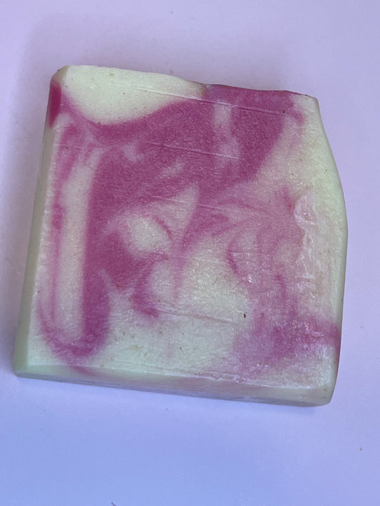 Rosé All Day Luxe Bar - 🌸 Soft, feminine, flirty